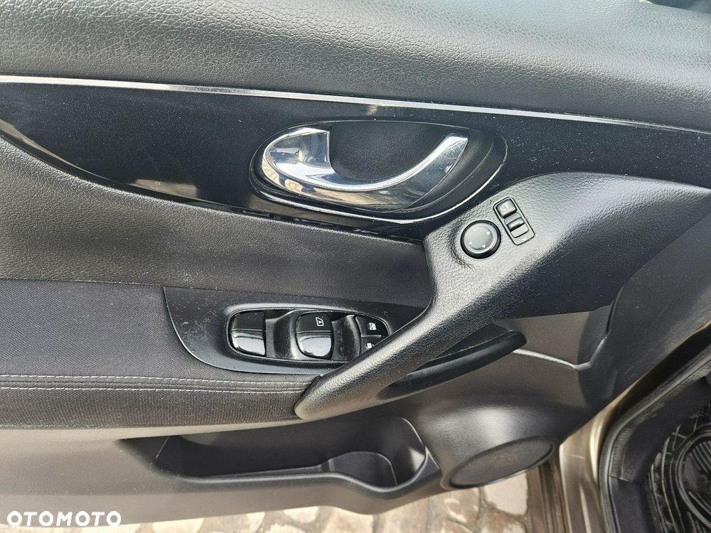Nissan Qashqai - 17
