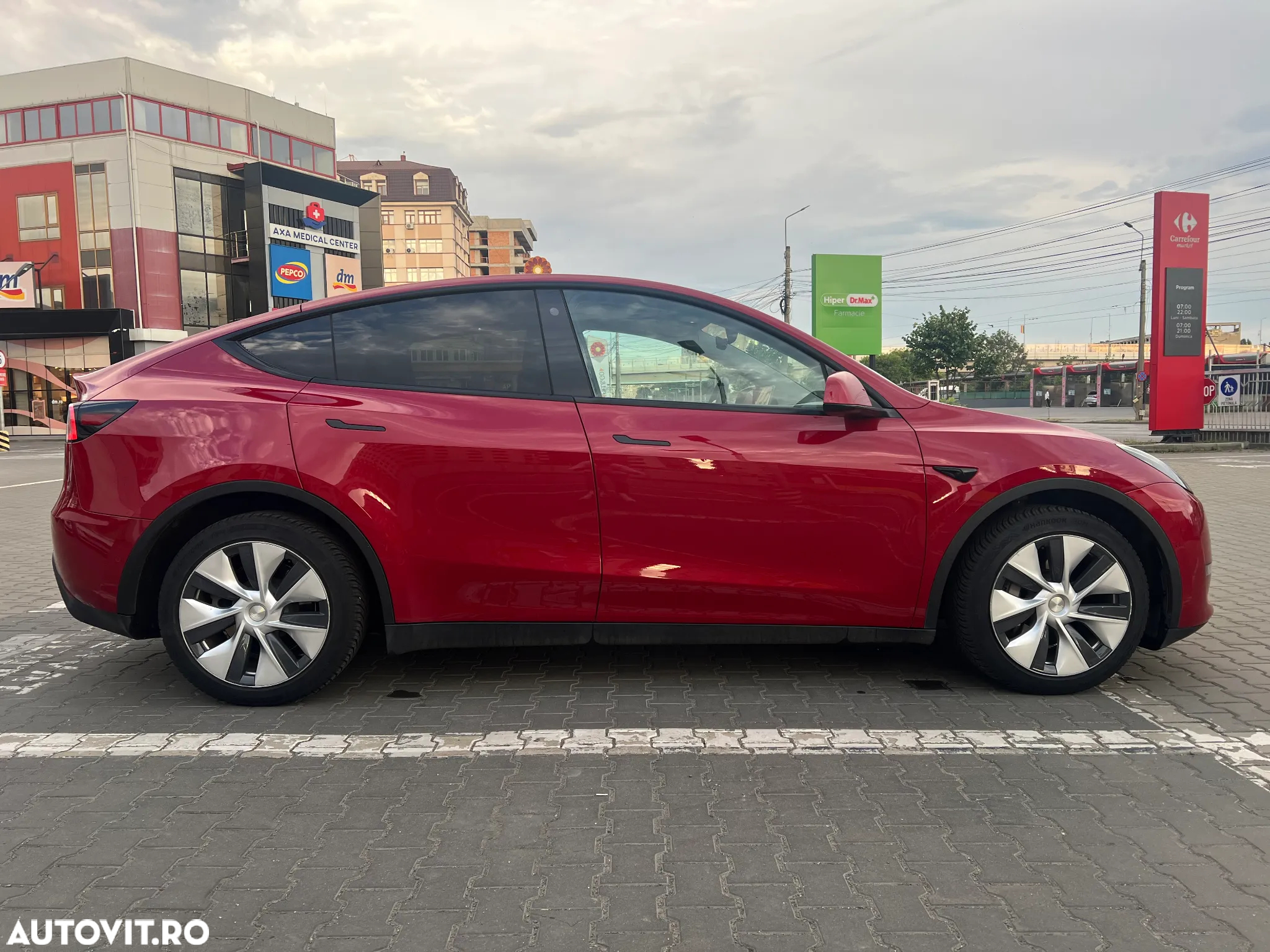 Tesla Model Y AWD Long Range - 5