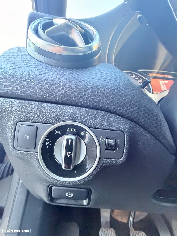 Mercedes-Benz A 160 d Style - 14