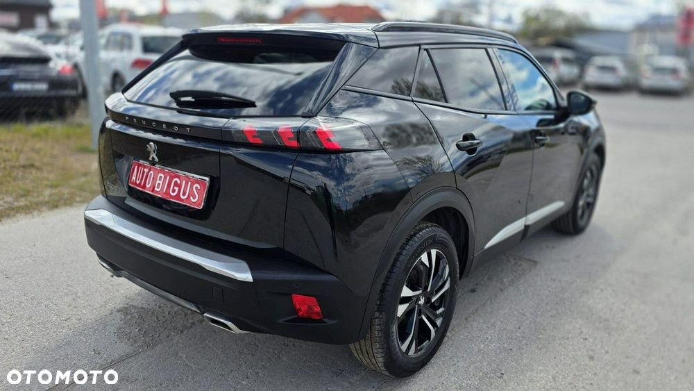 Peugeot 2008 - 8