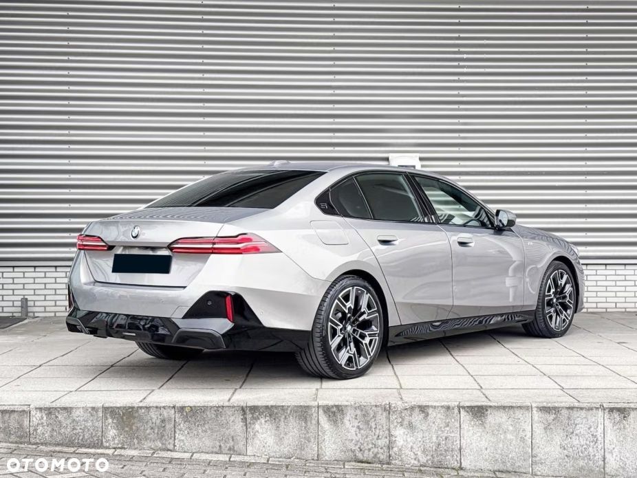 BMW Seria 5 520i mHEV M Sport - 5