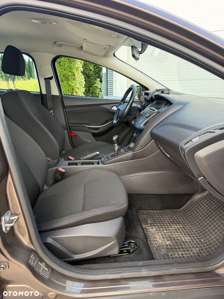 Ford Focus 1.6 Trend - 14