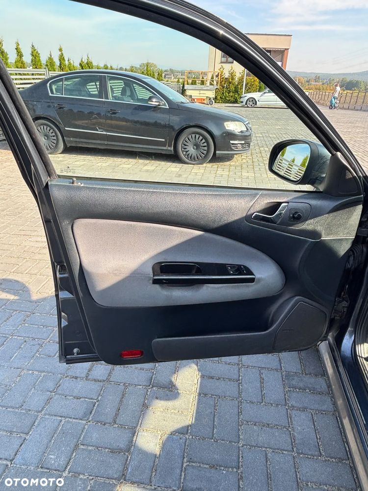 Skoda Octavia 1.6 Tour - 18