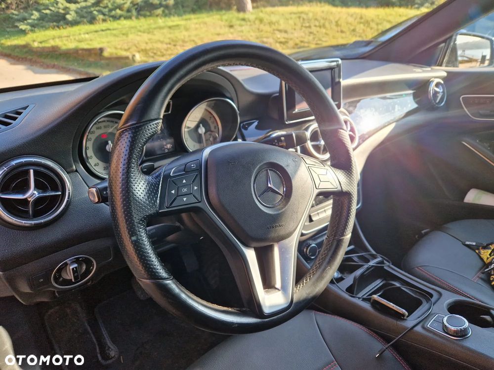 Mercedes-Benz CLA 250 7G-DCT - 6