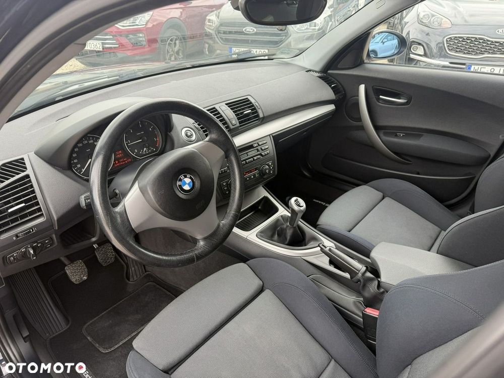 BMW Seria 1 120d - 14