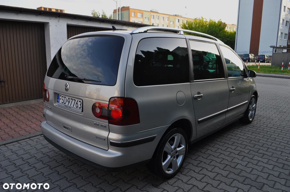 Volkswagen Sharan 2.0 TDI Exclusive Edition - 6