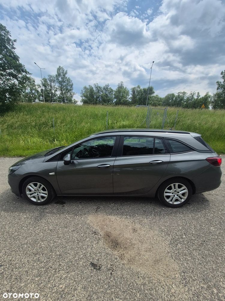 Opel Astra 1.2 T Business Elegance S&S - 4