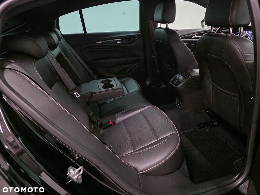 Opel Insignia 2.0 BiTurbo 4x4 Exclusive - 15