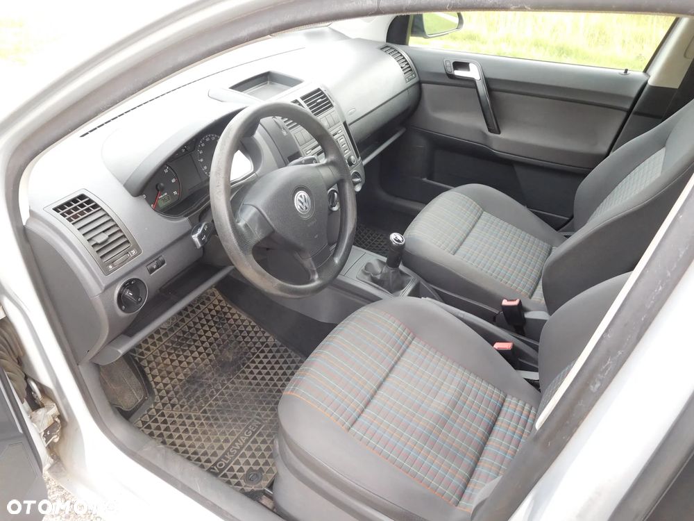 Volkswagen Polo 1.2 Entry - 5