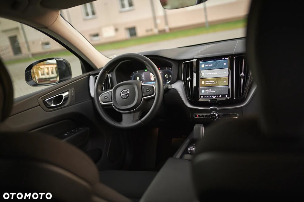 Volvo XC 60 D4 Momentum Pro - 27