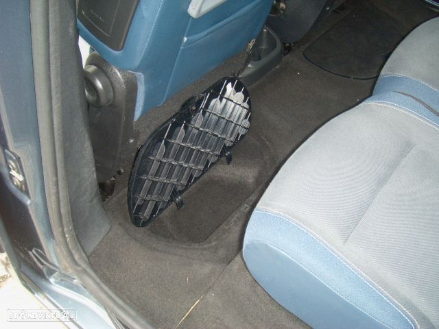 Citroën Berlingo 1.6 HDI FAP Multispace Exclusive - 37