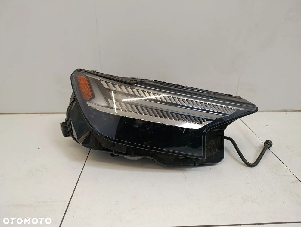 Lampa reflektor prawy przód full led USA Audi Q4 e-tron etron - 1