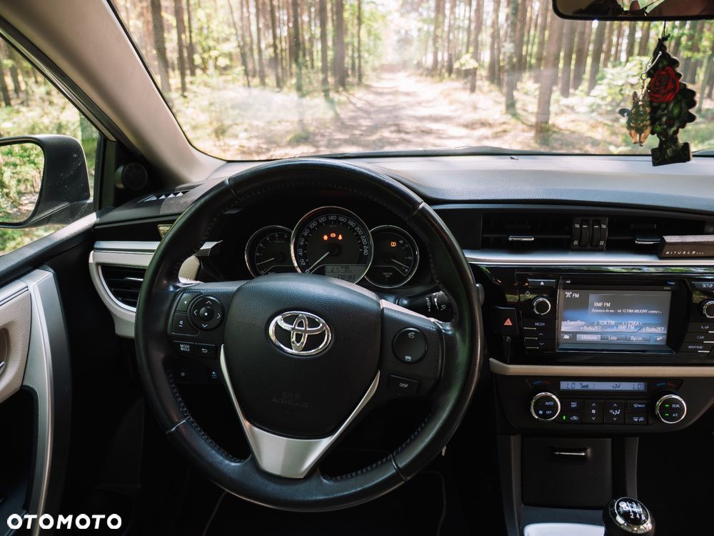 Toyota Corolla - 21
