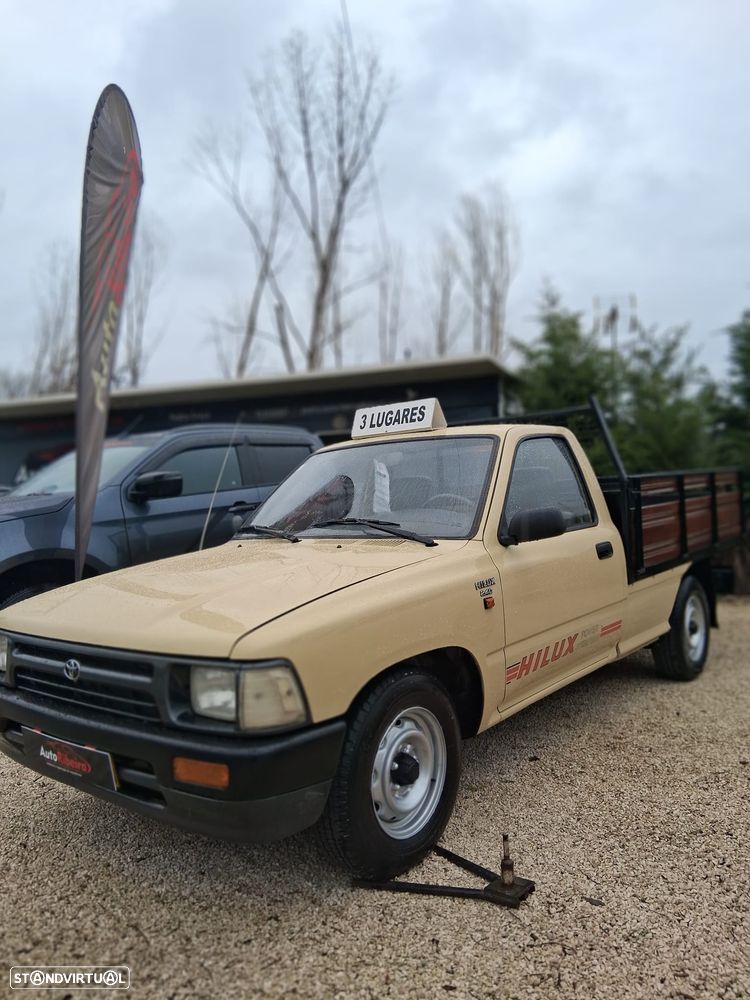 Toyota Hilux - 17