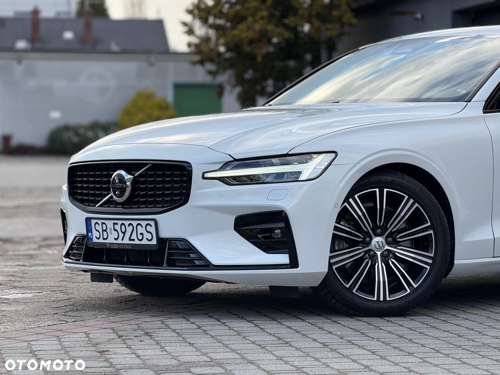 Volvo S60 B5 B Ultimate Dark - 3