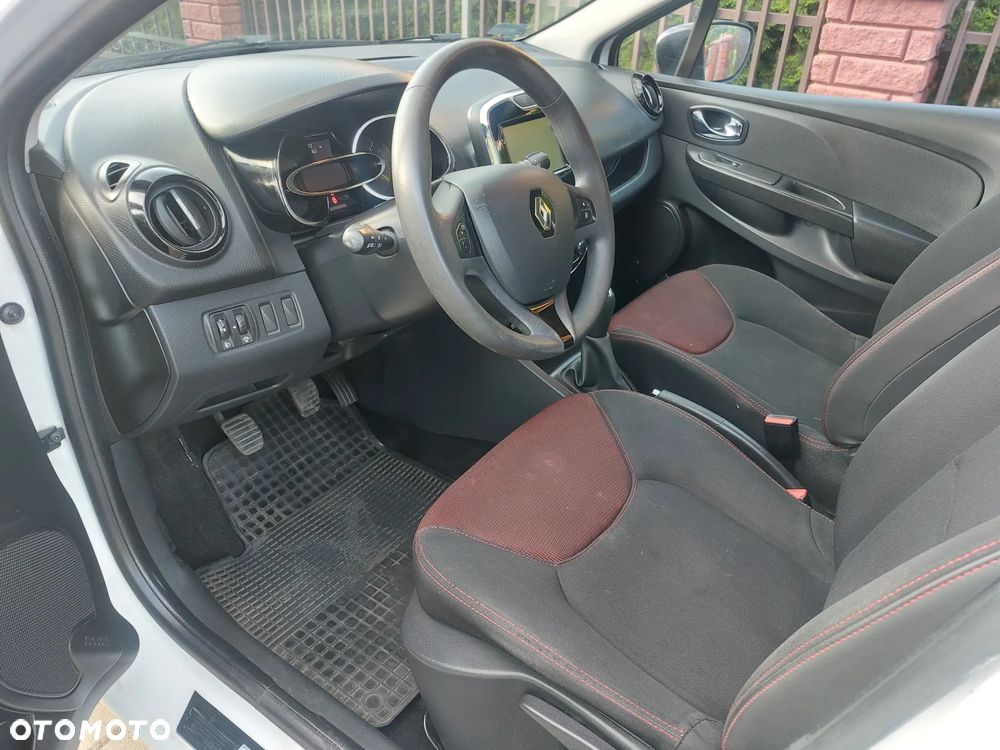 Renault Clio - 8