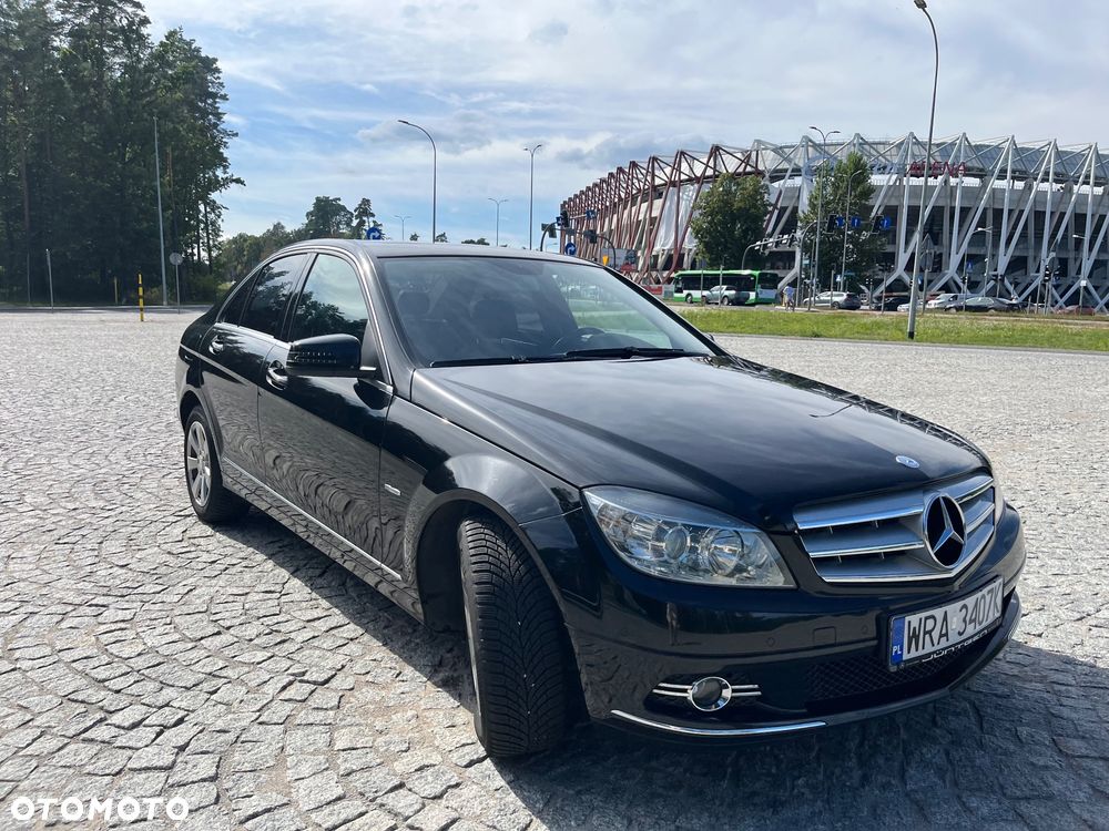 Mercedes-Benz Klasa C 180 CGI Automatik BlueEFFICIENCY Avantgarde - 5