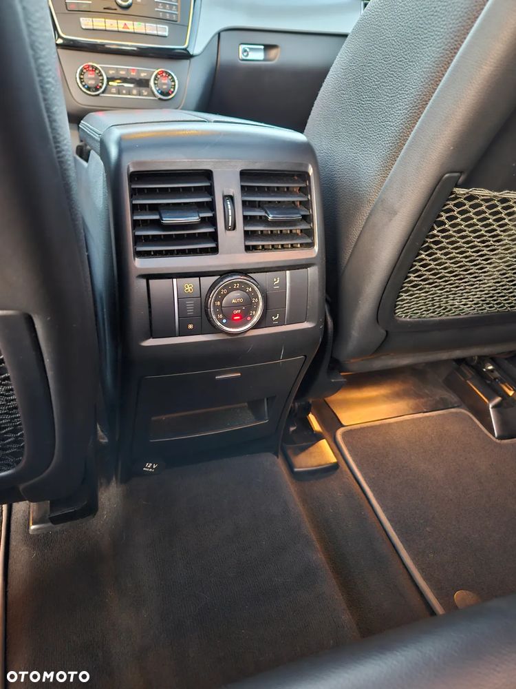 Mercedes-Benz GLE 350 d 4Matic 9G-TRONIC AMG Line - 13