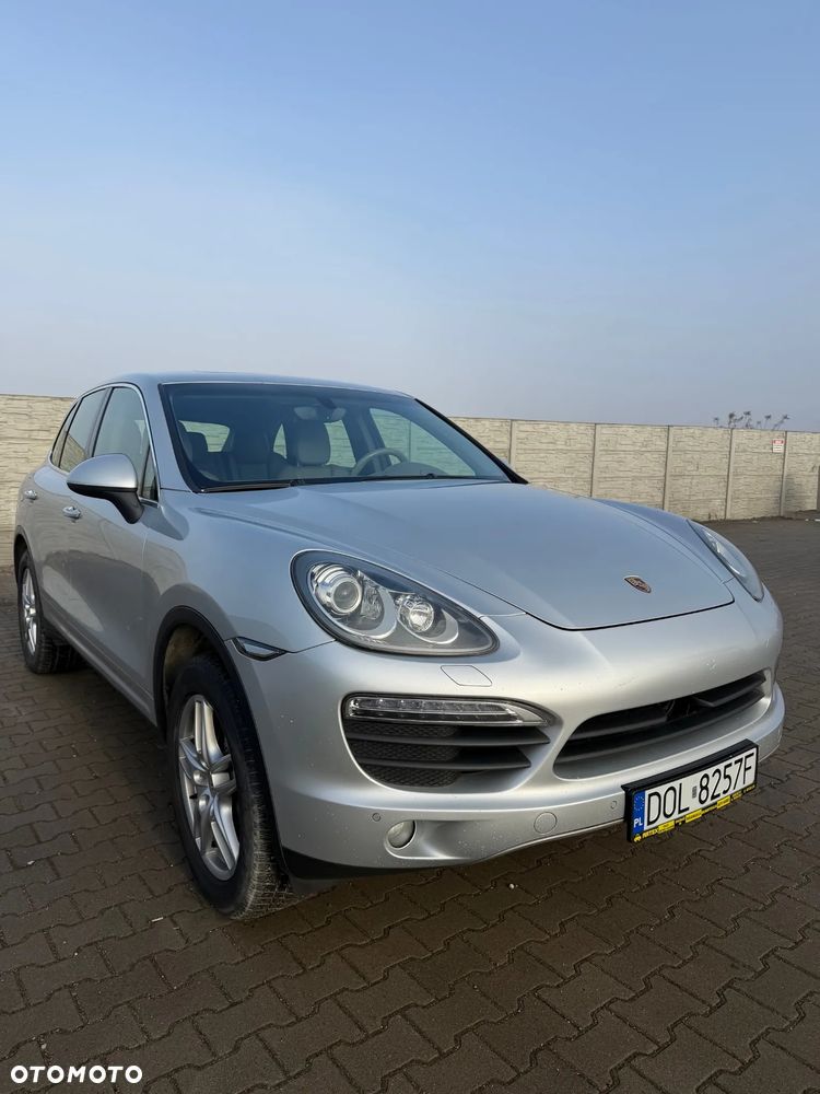 Porsche Cayenne - 1