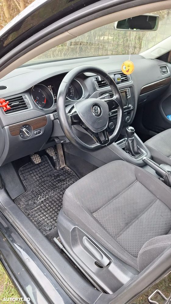 Volkswagen Jetta 2.0 TDI Comfortline - 10
