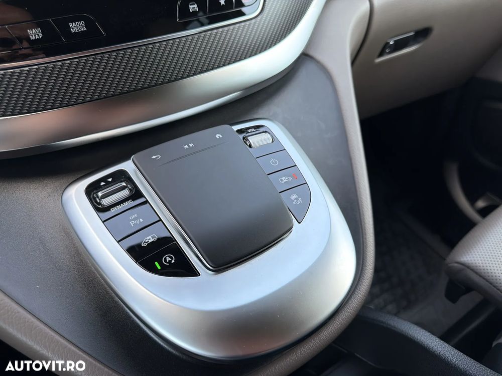 Mercedes-Benz V 300 d Extralang 4Matic 9G-TRONIC Special Edition Avantgarde - 29