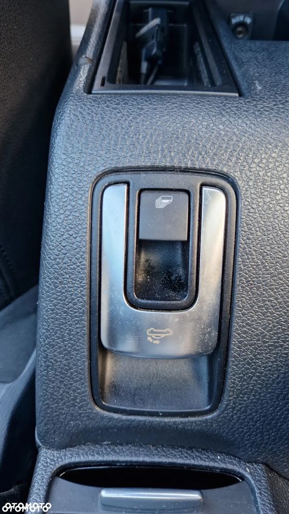 Volkswagen Golf 2.0 TDI Goal - 22