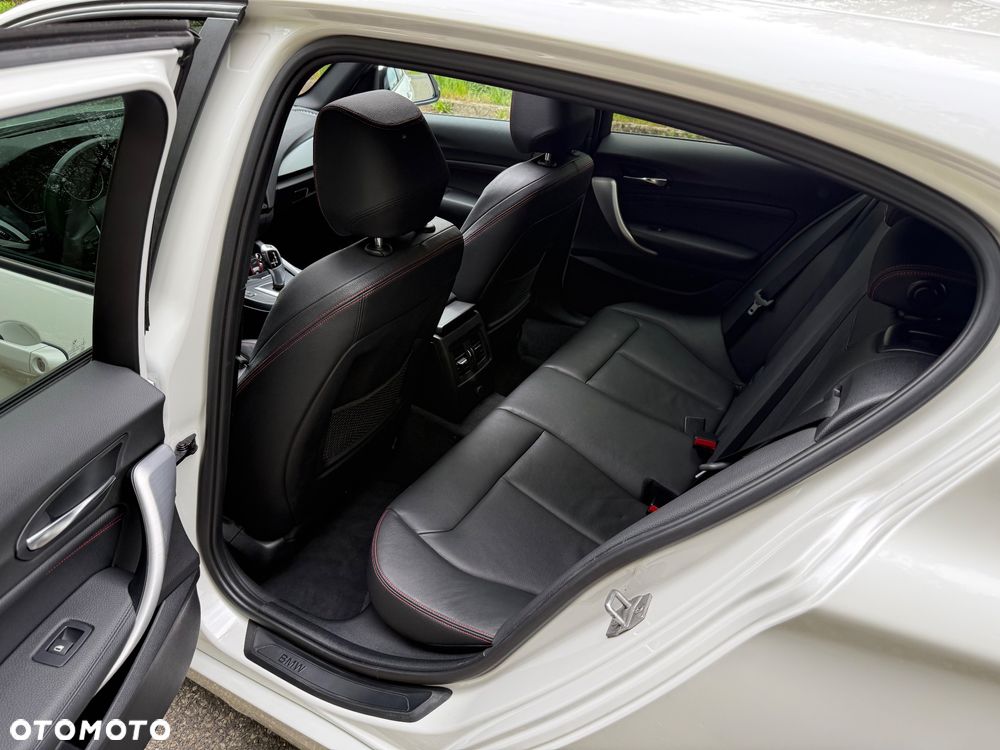 BMW Seria 1 120d xDrive Sport-Aut Sport Line - 25