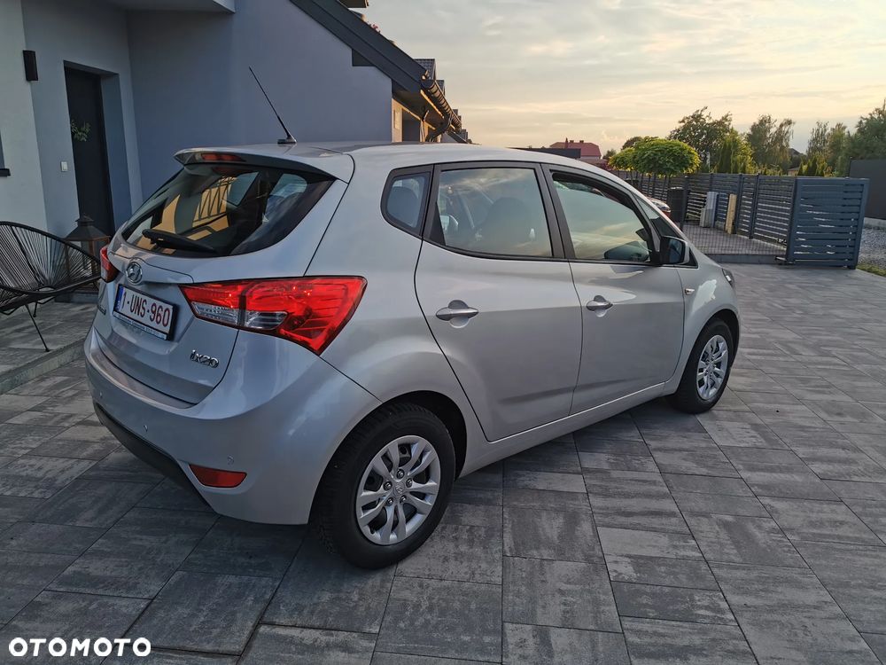 Hyundai ix20 1.4 Comfort - 14