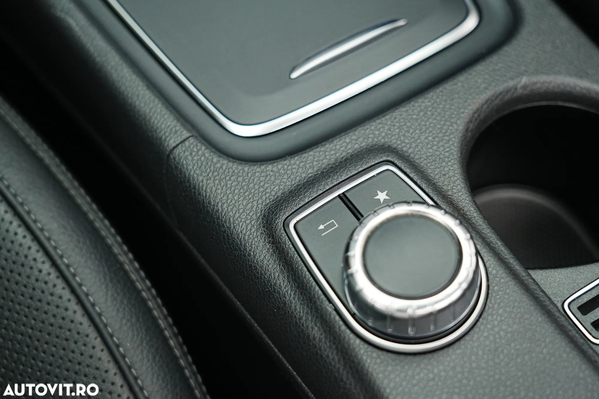Mercedes-Benz A 160 7G-DCT Activity Edition - 35