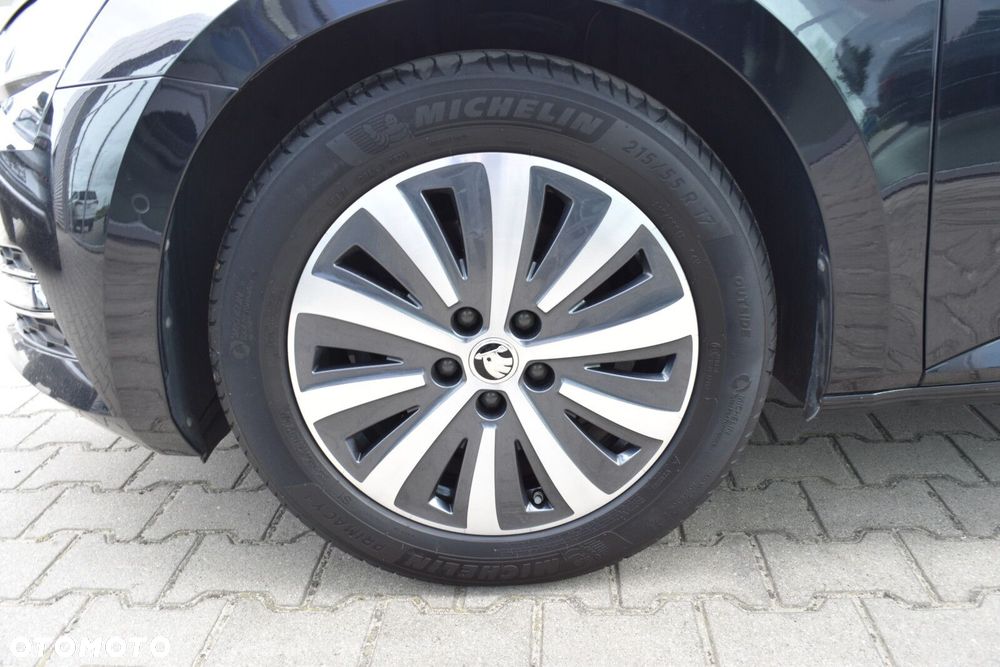 Skoda Superb 2.0 TDI SCR Style DSG - 38