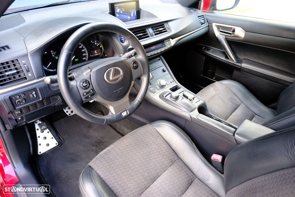 Lexus CT 200h - 8