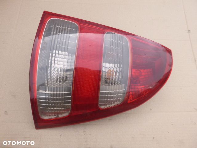 LAMPA PRAWY TYŁ PRAWA TYLNA TOYOTA COROLLA E12 KOMBI - 3