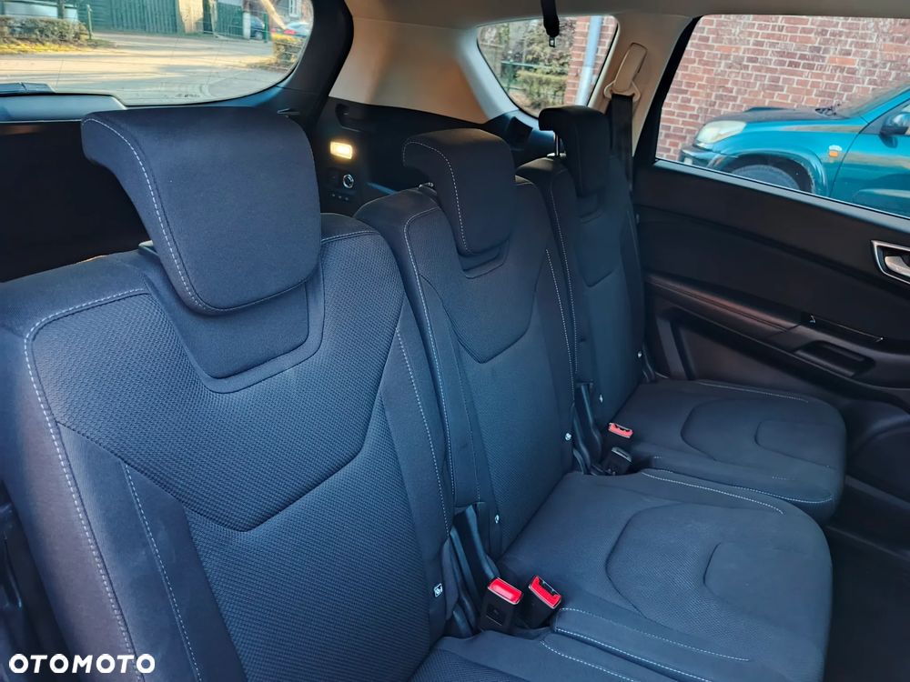 Ford S-Max 2.0 TDCi Titanium PowerShift - 36