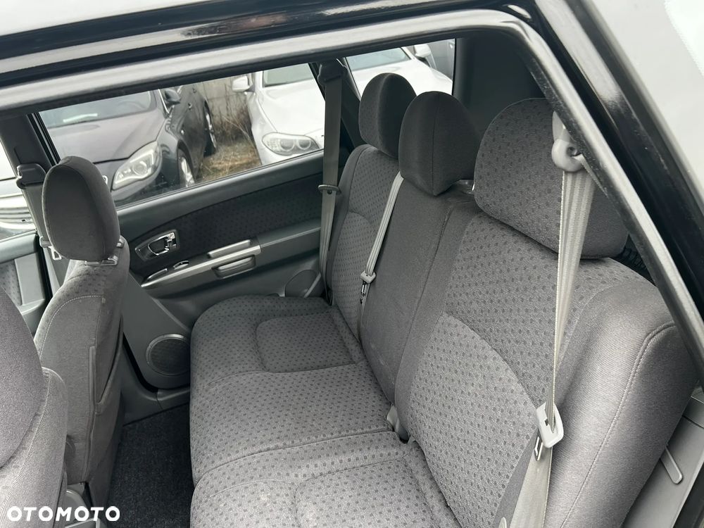 Kia Carens 2.0 EX - 24