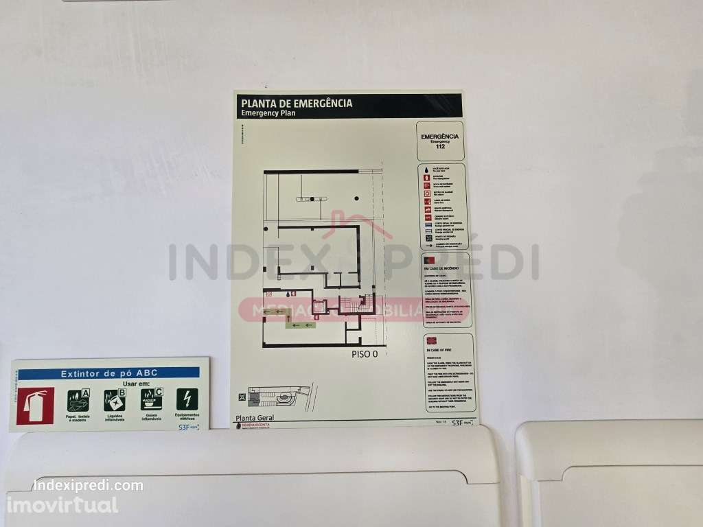 Loja C/ Montra e lugar de garagem de excelentes acabamentos - Grande imagem: 4/4