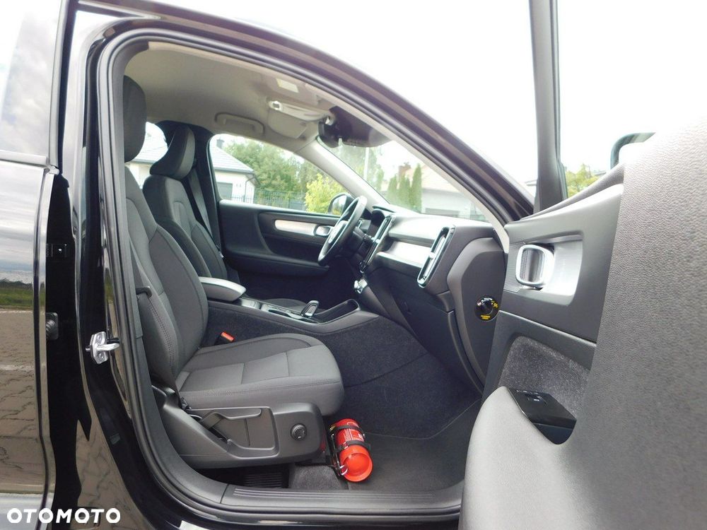 Volvo XC 40 D3 Momentum Pro - 10