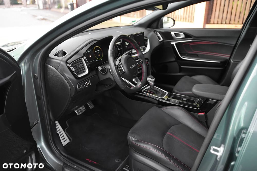 Kia ProCeed 1.6 T-GDI GT DCT - 23