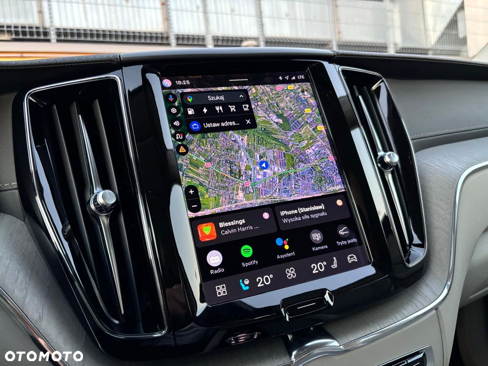 Volvo XC 60 T6 AWD Recharge Plus Bright - 28