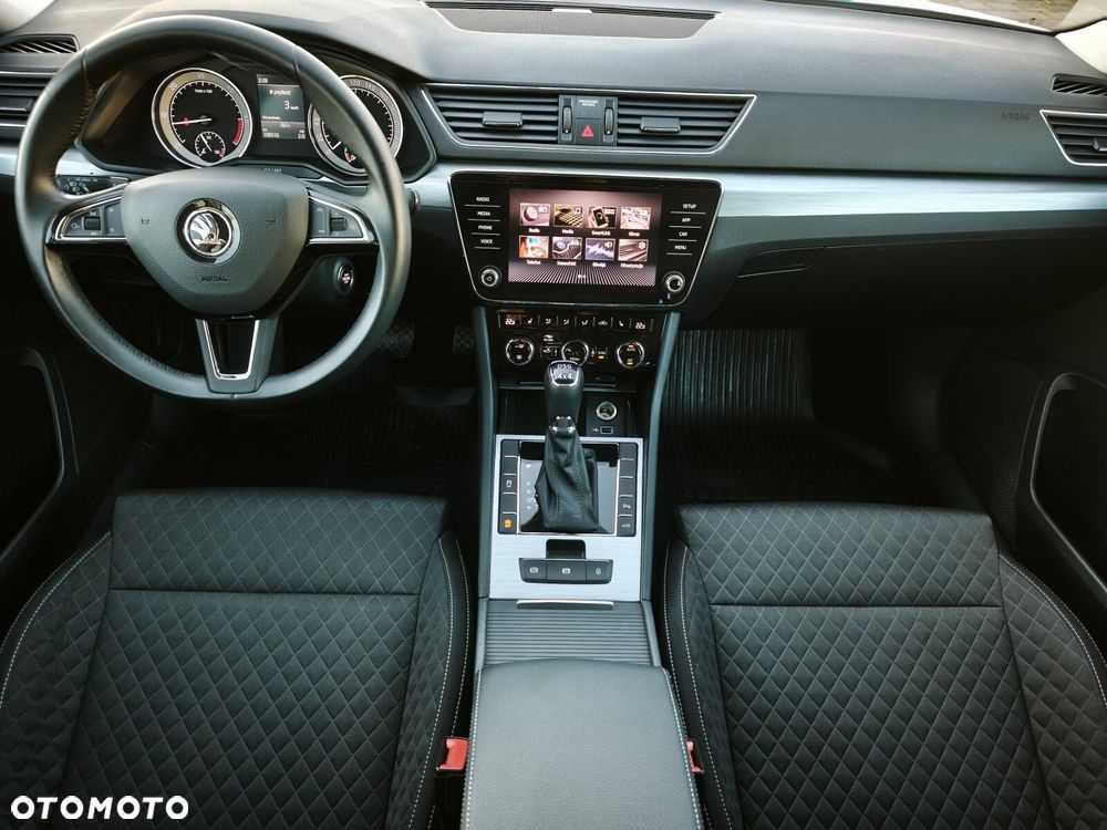 Skoda Superb 2.0 TDI SCR 4x4 Ambition DSG - 4