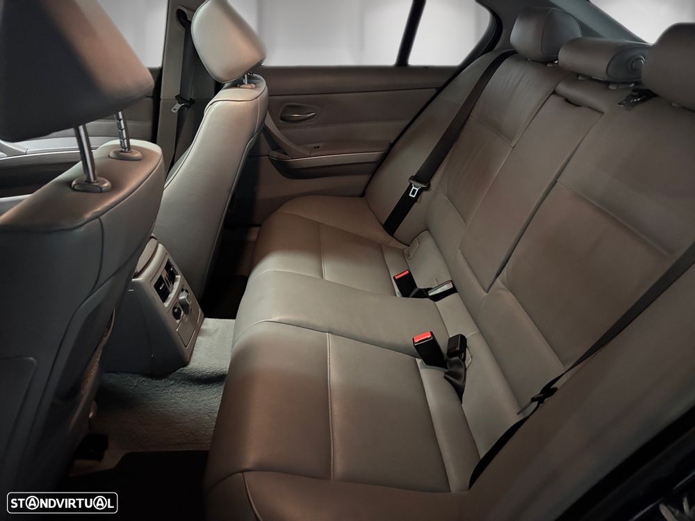 BMW 320 d DPF Edition Fleet Sport - 6