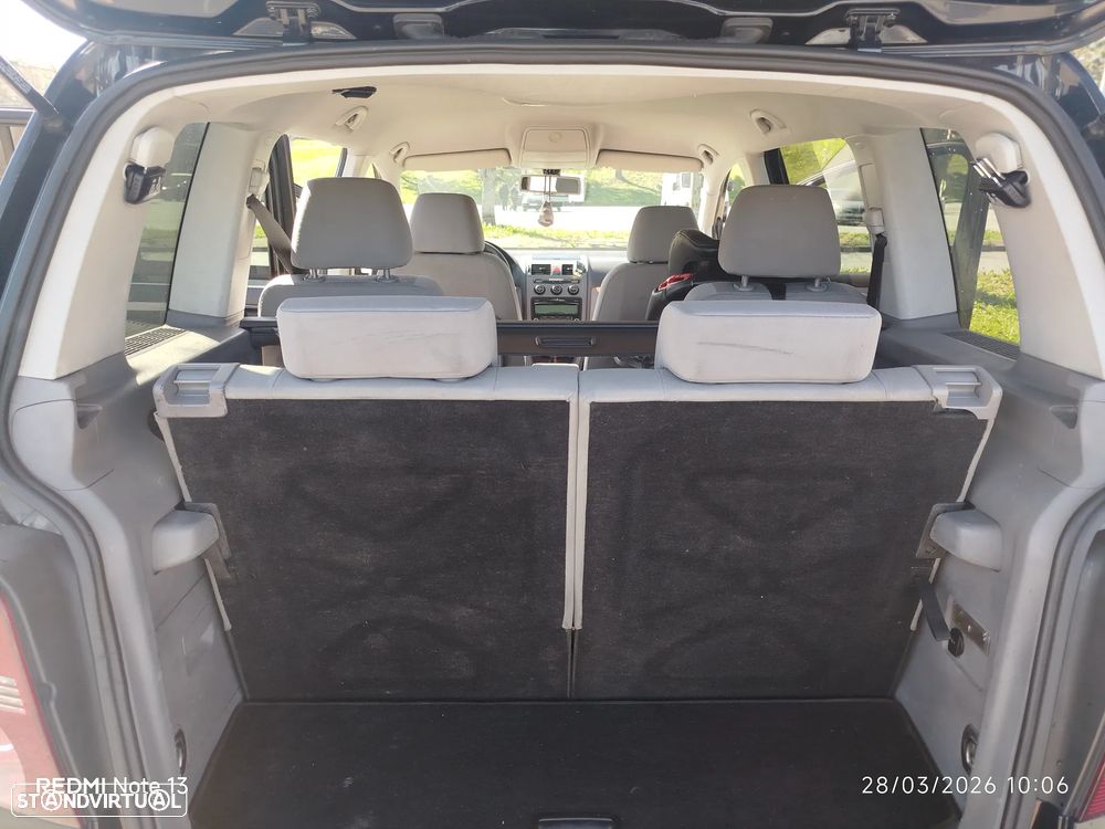 VW Touran 2.0 TDI Highline 7L - 8