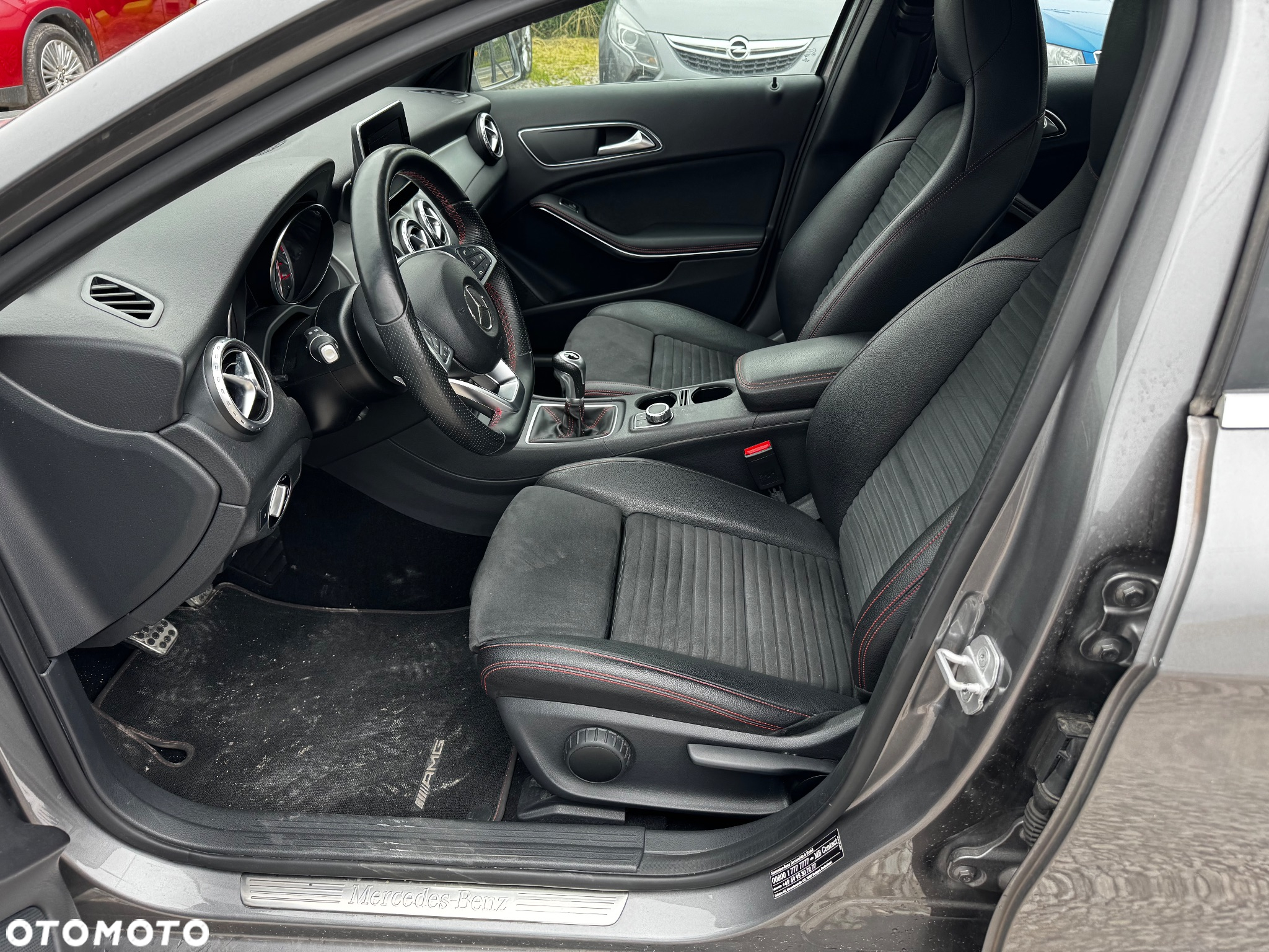 Mercedes-Benz GLA 250 AMG Line - 28