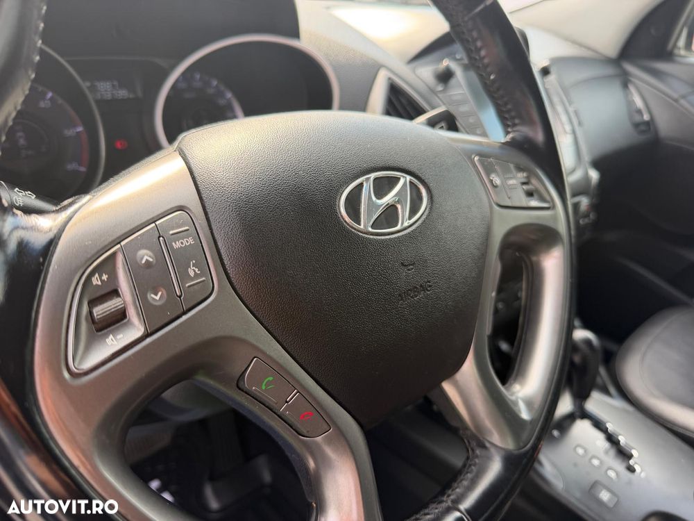 Hyundai ix35 2.0 CRDI 4WD Automatik Style - 10
