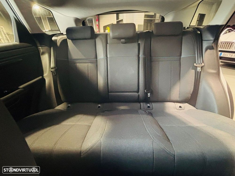 Land Rover Range Rover Evoque P300e SE - 7