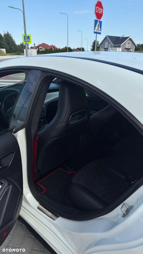Mercedes-Benz CLA 45 AMG 4-Matic - 7