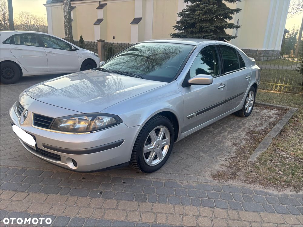 Renault Laguna - 1