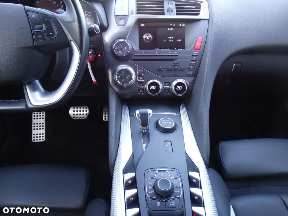 Citroën DS5 2.0 HDi Hybrid4 SoChic MCP - 17