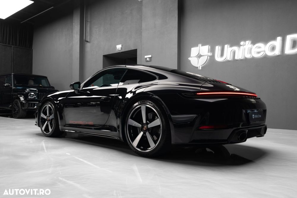 Porsche 911 Carrera PDK - 8
