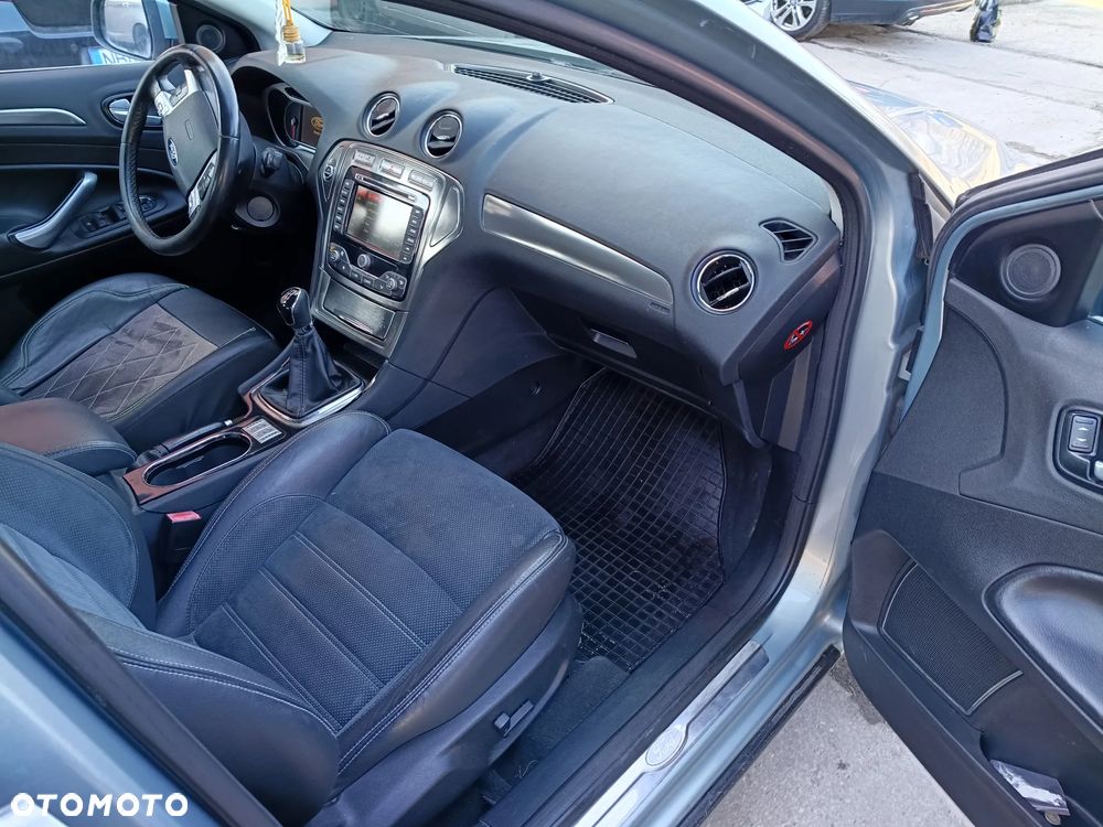 Ford Mondeo 2.0 Ghia - 5