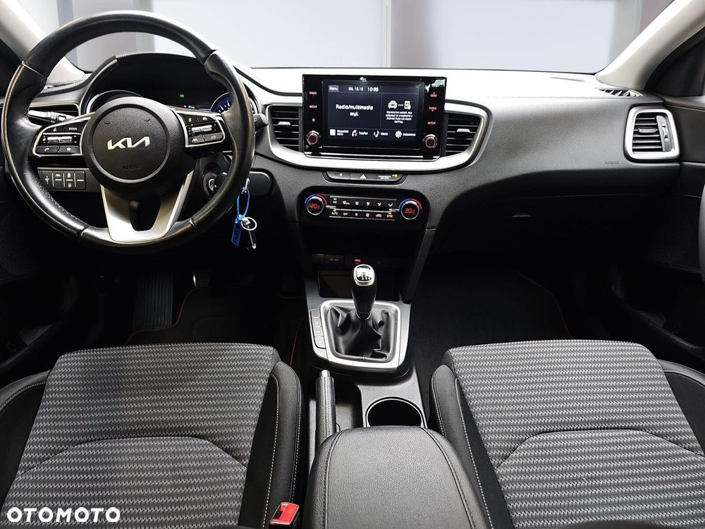 Kia Ceed 1.5 T-GDI M - 8